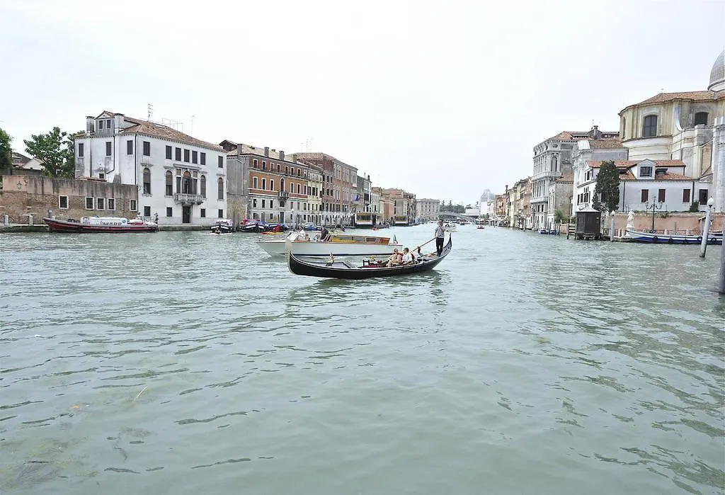 Venice San Leonardo 0*,  איטליה